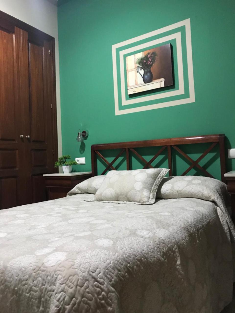 Hostal Puerta Carmona Севилья Экстерьер фото