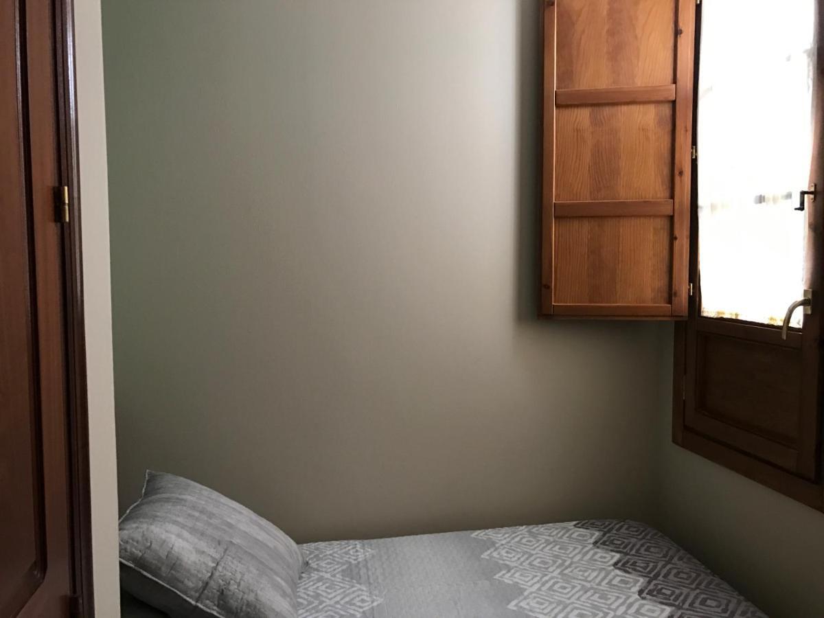 Hostal Puerta Carmona Севилья Экстерьер фото